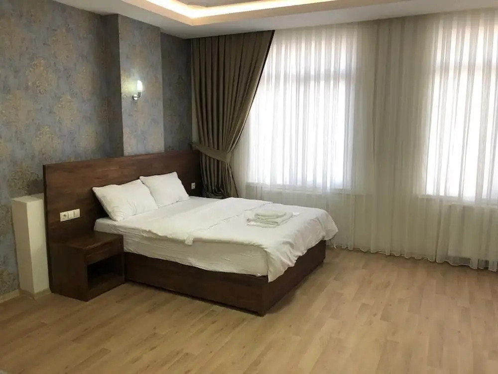 Alp Otel