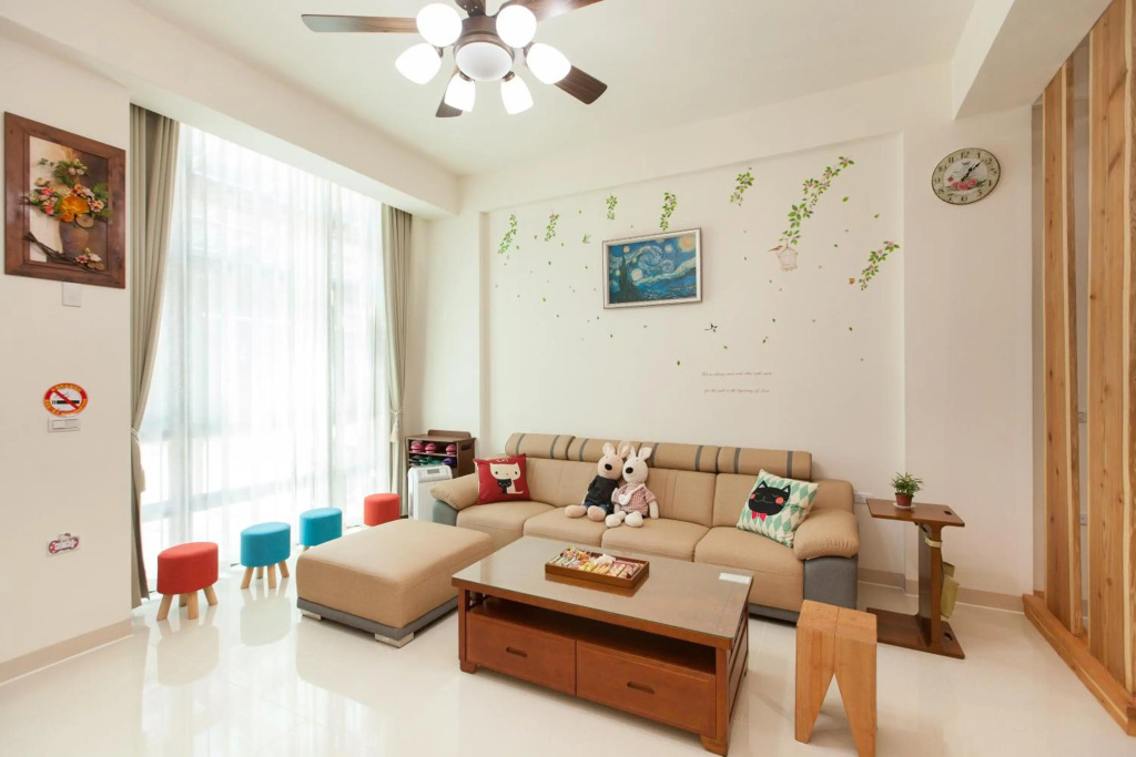 Four Seasons Homestay