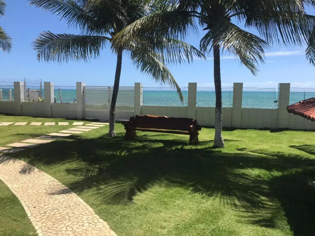 Ampla Casa na beira mar de Maragogi