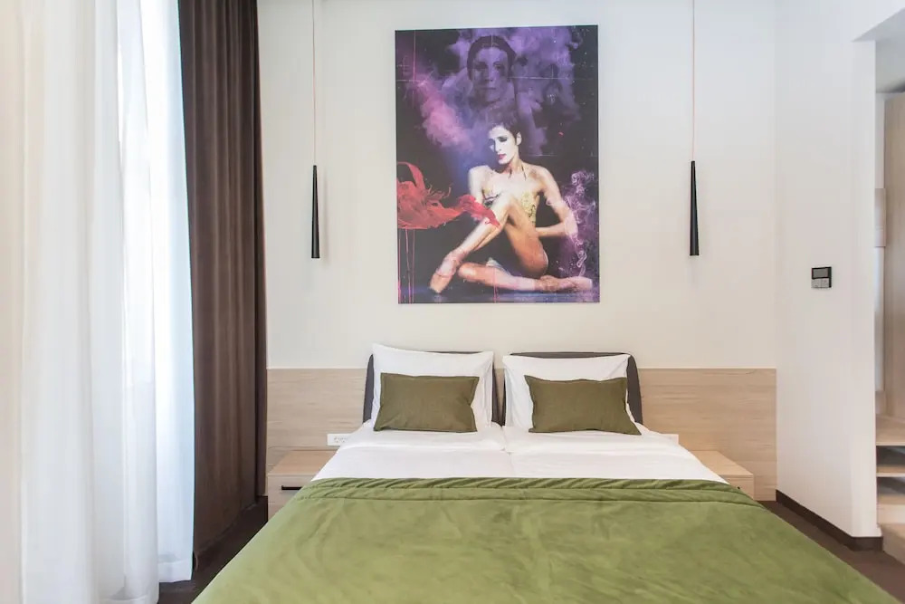 Hotel Grand Hedonist
