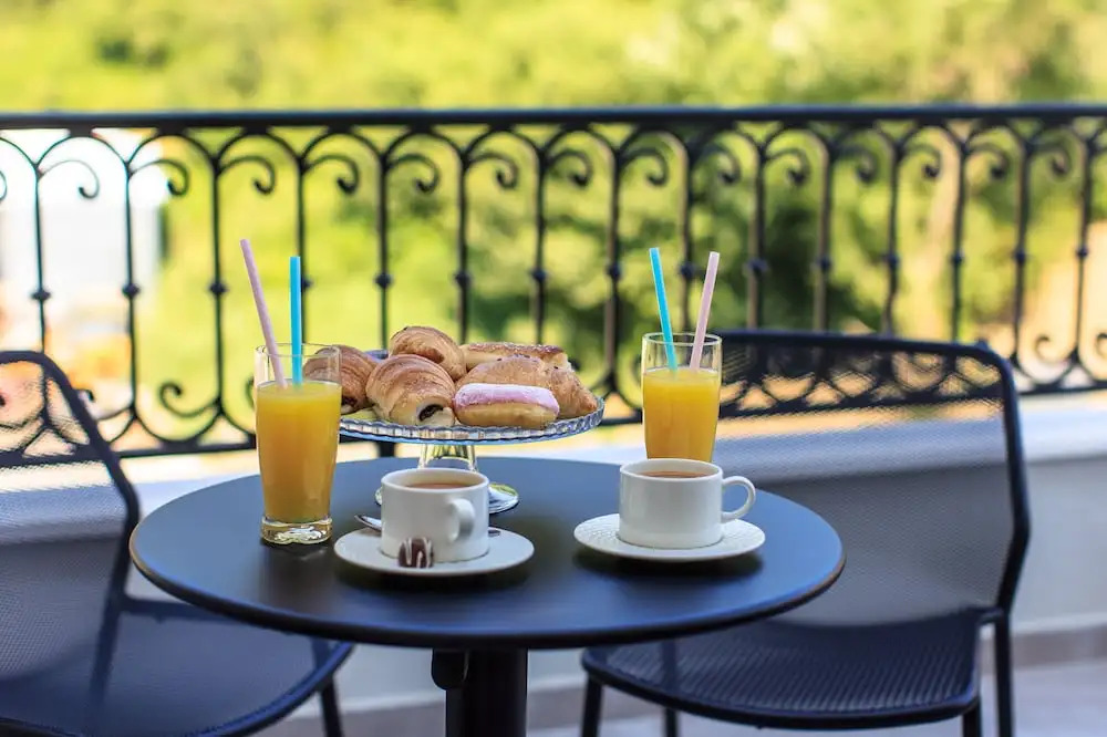 Avanti Hotel & Spa