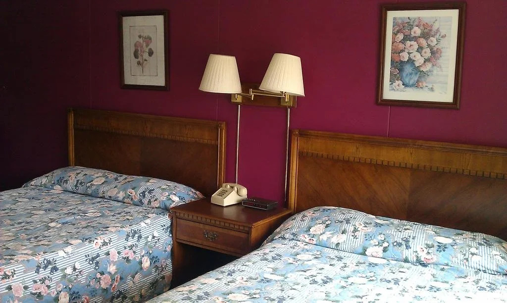 Tallwood Motel Wells