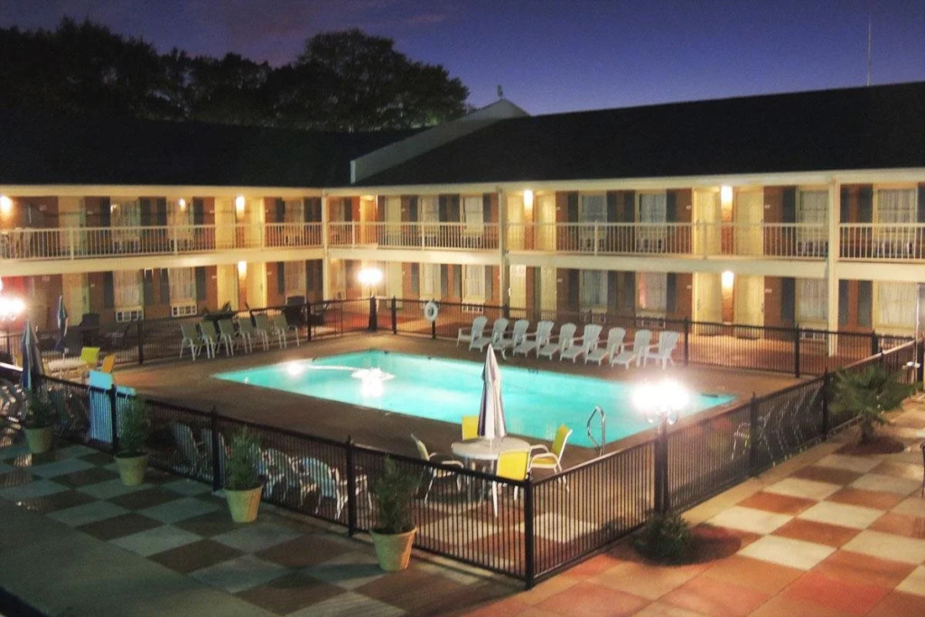 The Guest Lodge Gainesville