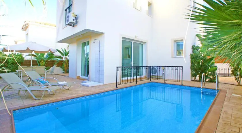 Villa Tulisa