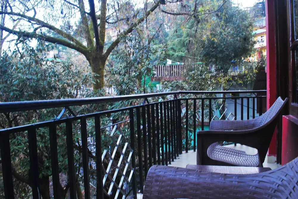 Hotel Misty Woods