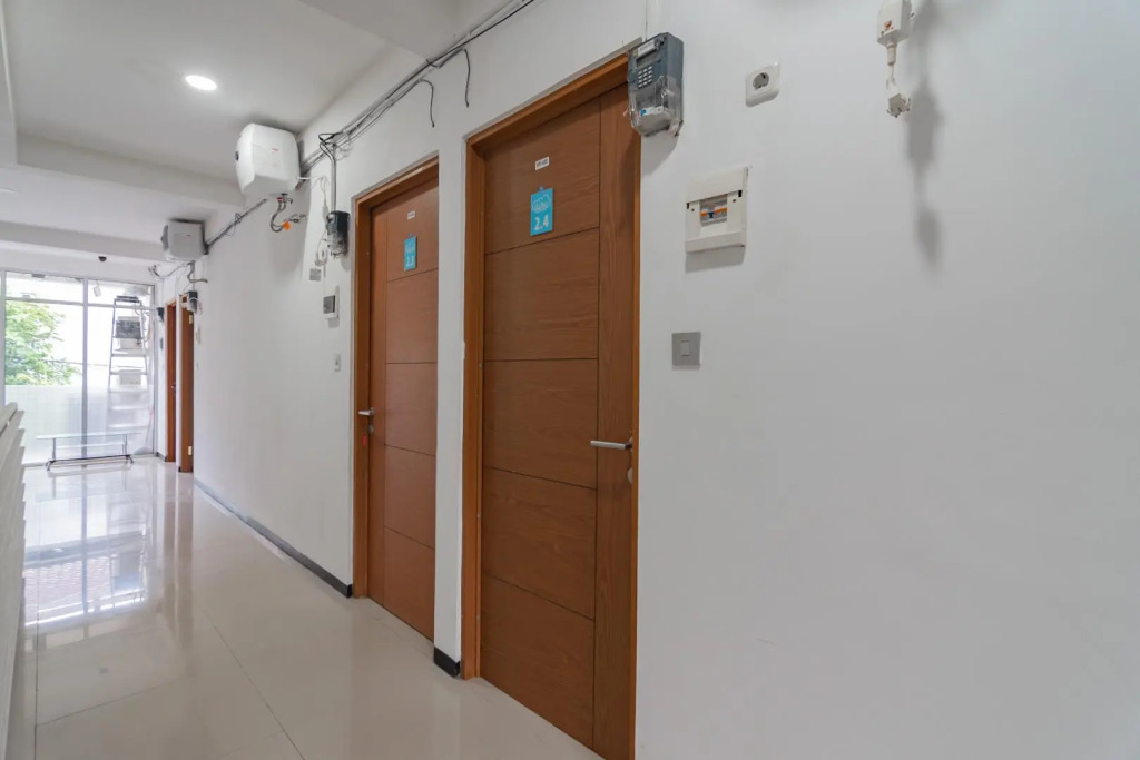 RedDoorz Syariah At Afifah Guest House near Bikasoga Sport Center