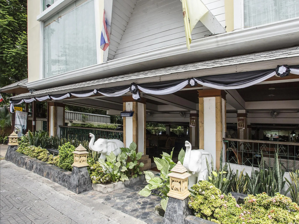 Royal Ivory Sukhumvit Nana