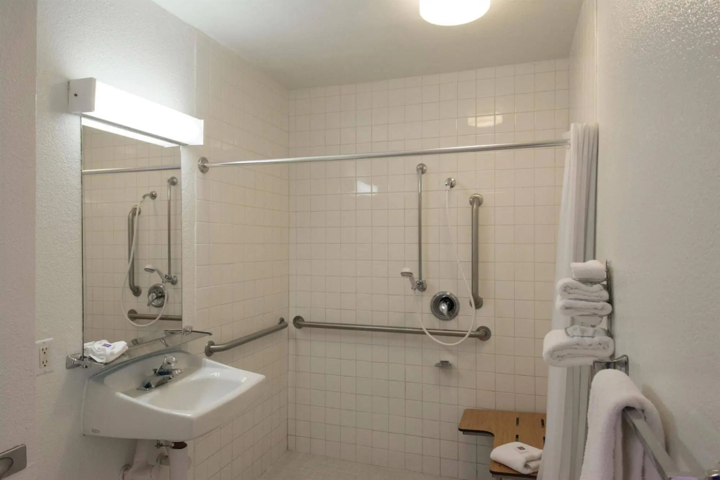 Motel 6-Arcata, CA Cal Poly Humboldt