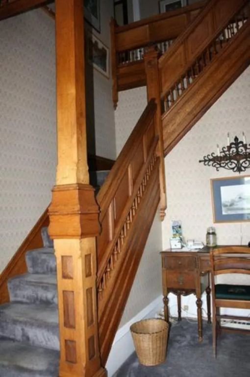 Hudson Manor Bed & Breakfast