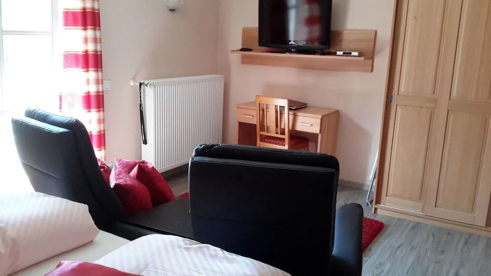 Landgasthof zum Hirschenstein, Pension Garni