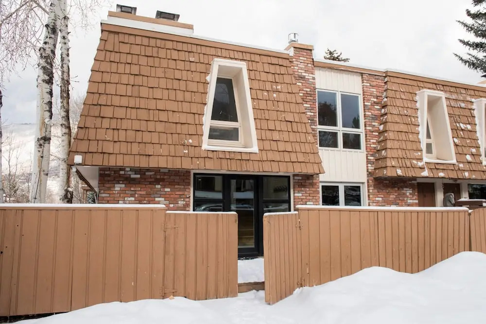 South Original TownHome Unit C - 3 Br Townhouse