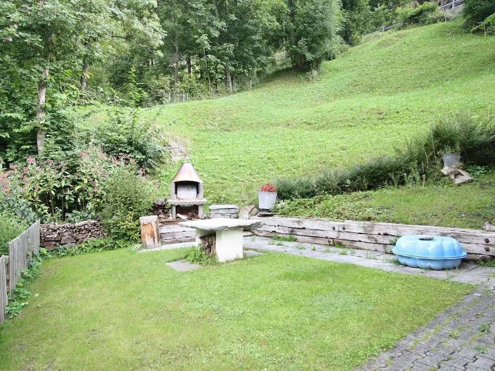 Looked After Holiday House With a Superb View Concerning the Rhonedal