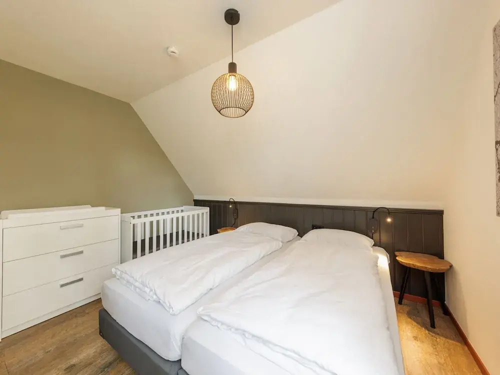 Spacious Stay With Sauna
