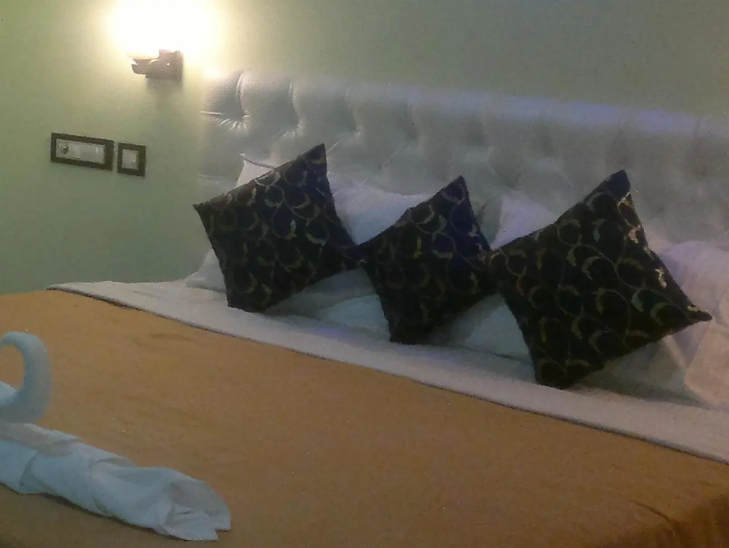 Lalit Royal guest house