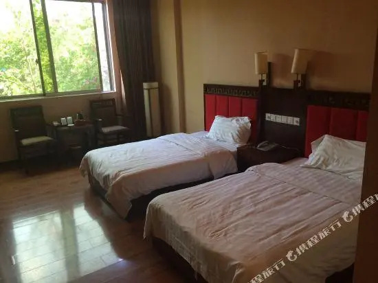 Dehelong Hotel