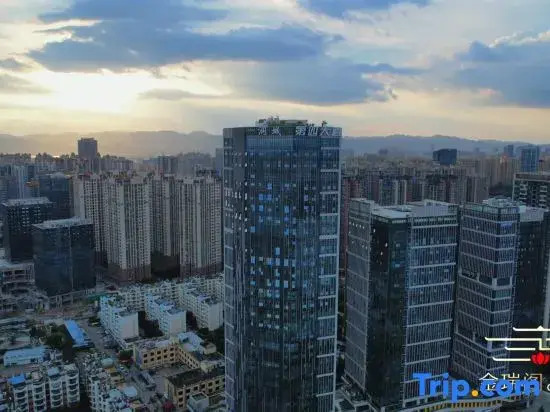 Jinruige · Luxury Private Banquet Homestay (Kunming Railway Station Wanda Plaza)