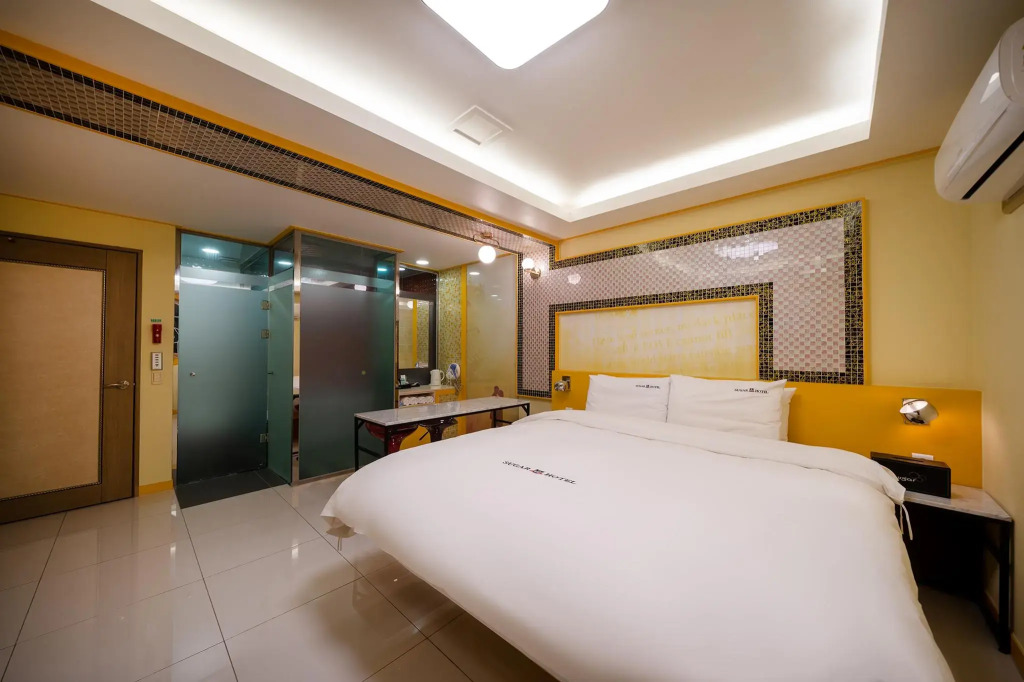 Sugar Hotel