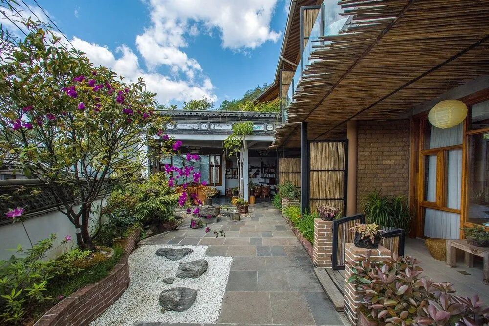Flower Place Panoramic Holiday Inn