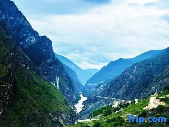 Tiger Roar · Yunbo Jinsha | Snow Mountain Mountain Craftsmen Design Canyon Beauty Stay