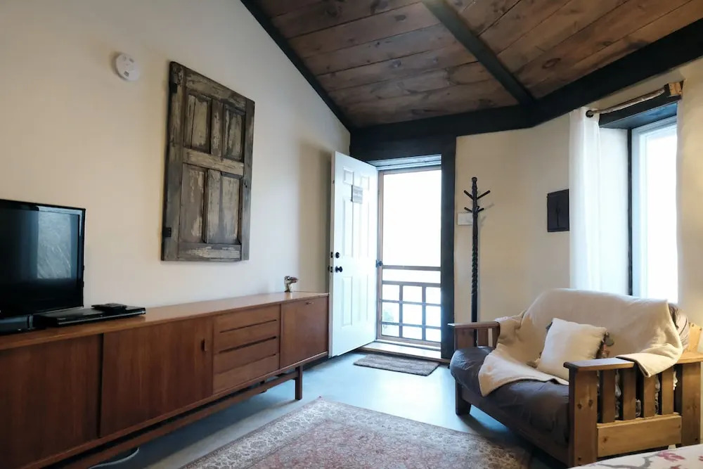 Owls Nest Suites
