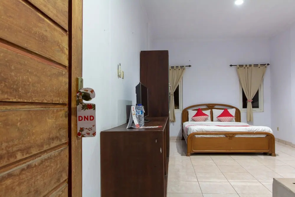Griya Mas Syariah by OYO Rooms