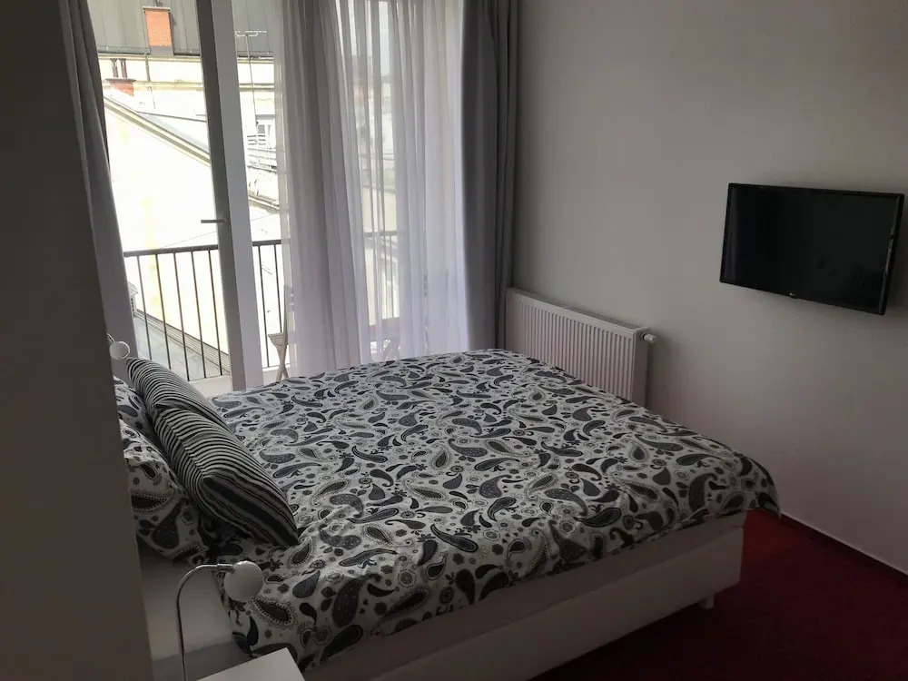 Skylux Apartments