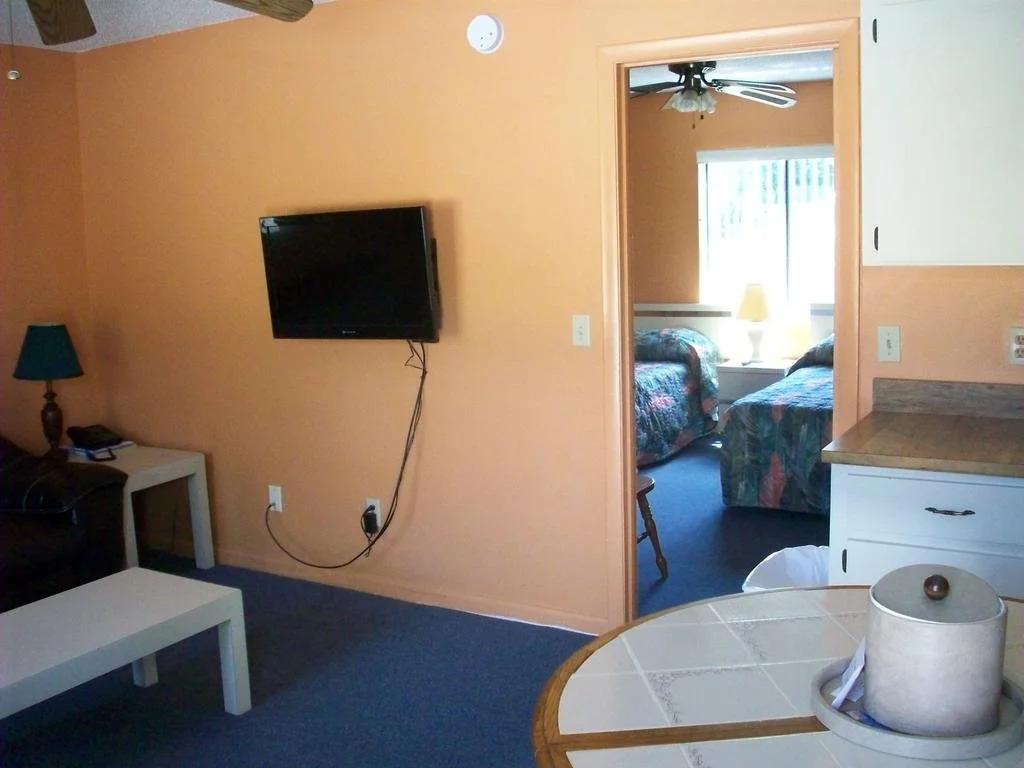 All Suite Motel