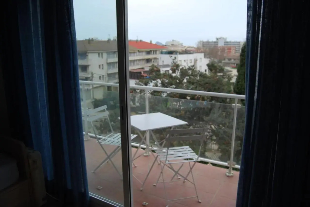 Flat with POOL 600m from the BEACH