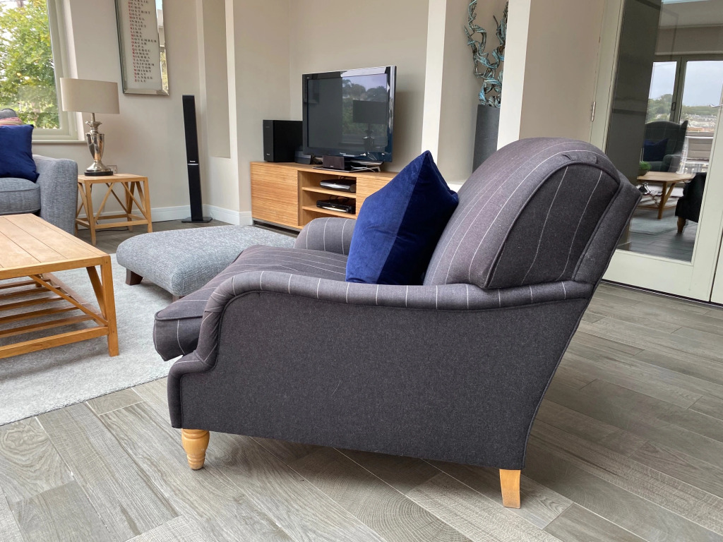 Amber Cottage - Luxury Cottage, Hot Tub, Sea Views and Log Burner