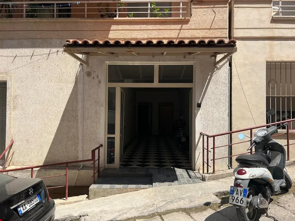 Teo's Deluxe Studios