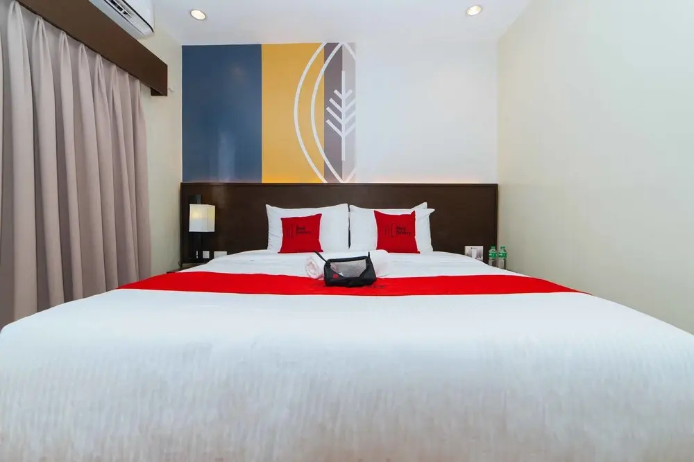 RedDoorz Premium @ Sta Rosa Tagaytay Road