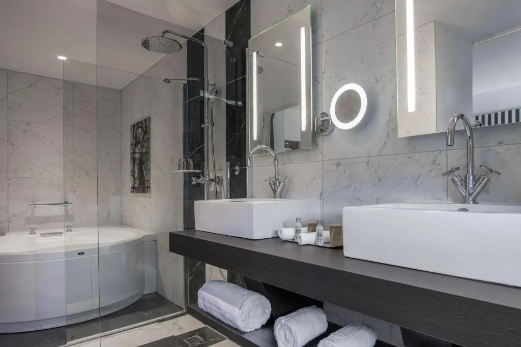Hotel du Roi & Spa by SOWELL COLLECTION