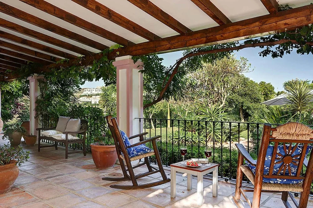 Villa Ladyville
