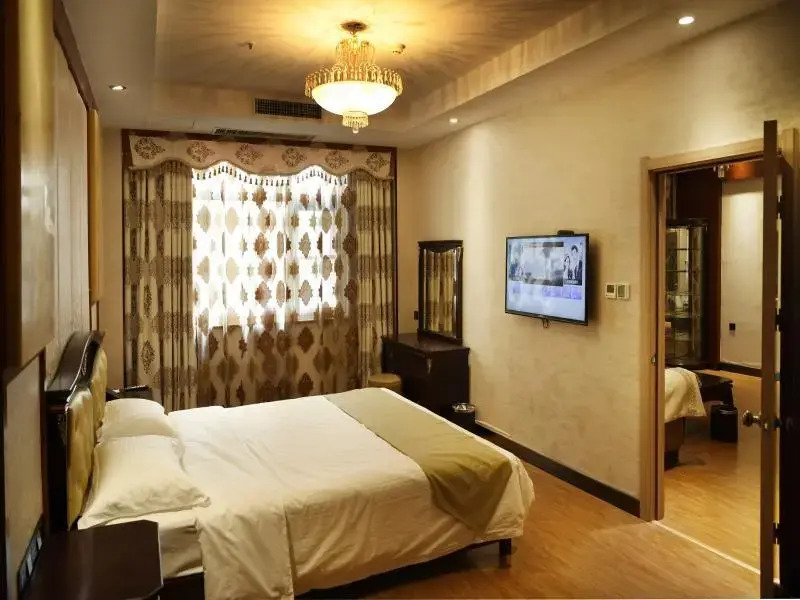 GreenTree Inn Puyang Hualong District Zhongyuan Road Hotel