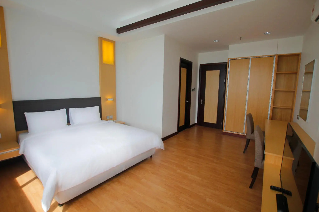Bay Resort Condominium