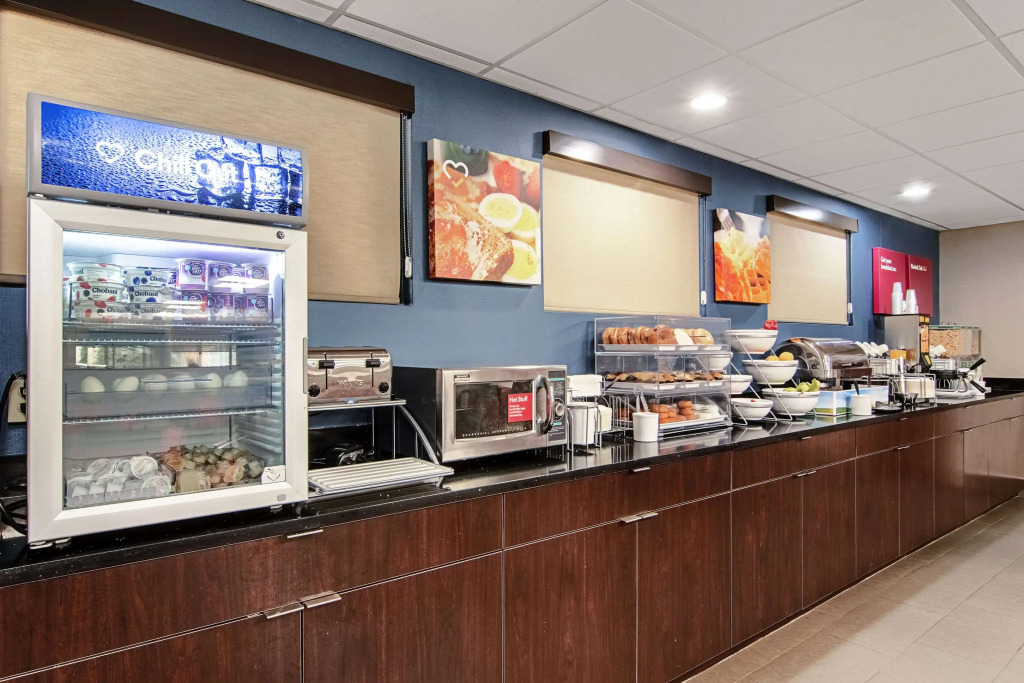 Comfort Suites Knoxville Airport