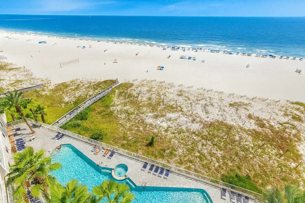Admirals Quarters 806- Luxury Beachfront 8th fl