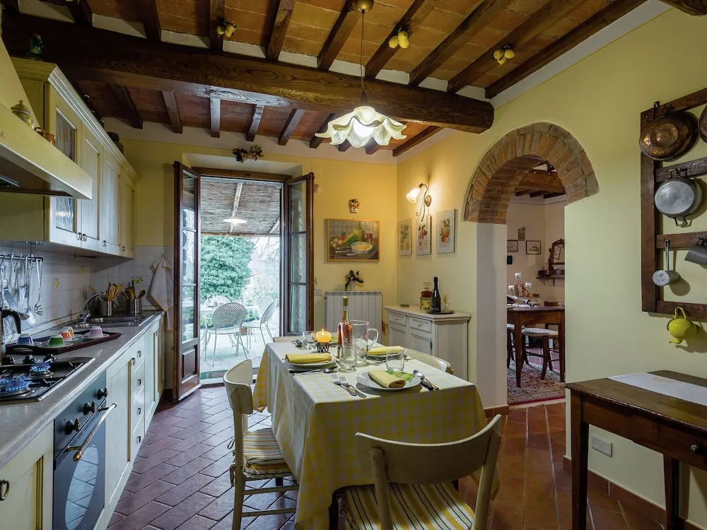 Gorgeous Holiday Home in Fratticciola With Swimming Pool