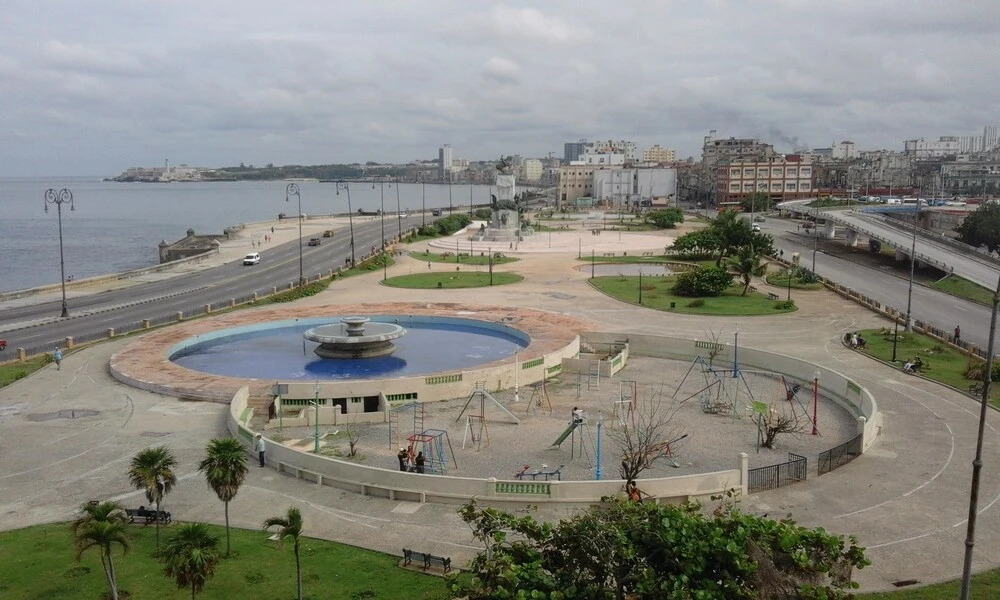 Sra Margarita Vista al Mar
