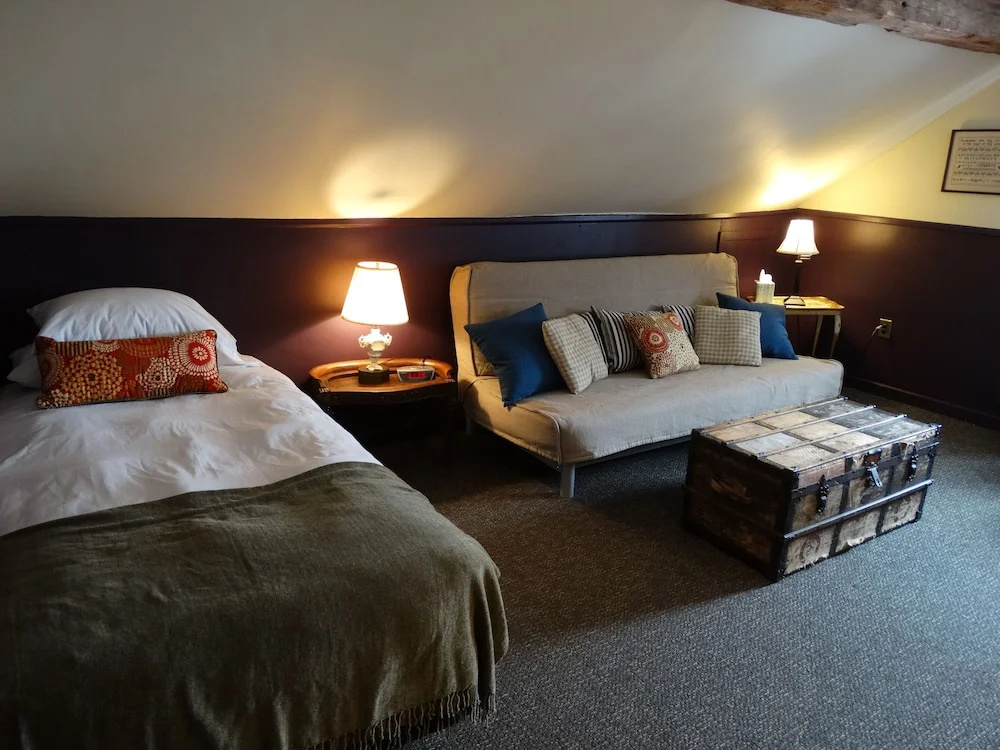 Shoreham Inn Bed & Breakfast