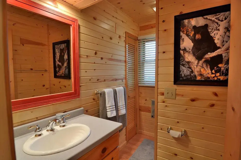 Sunset Shores Retreat 3 Bedrooms 2 Bathrooms Condo