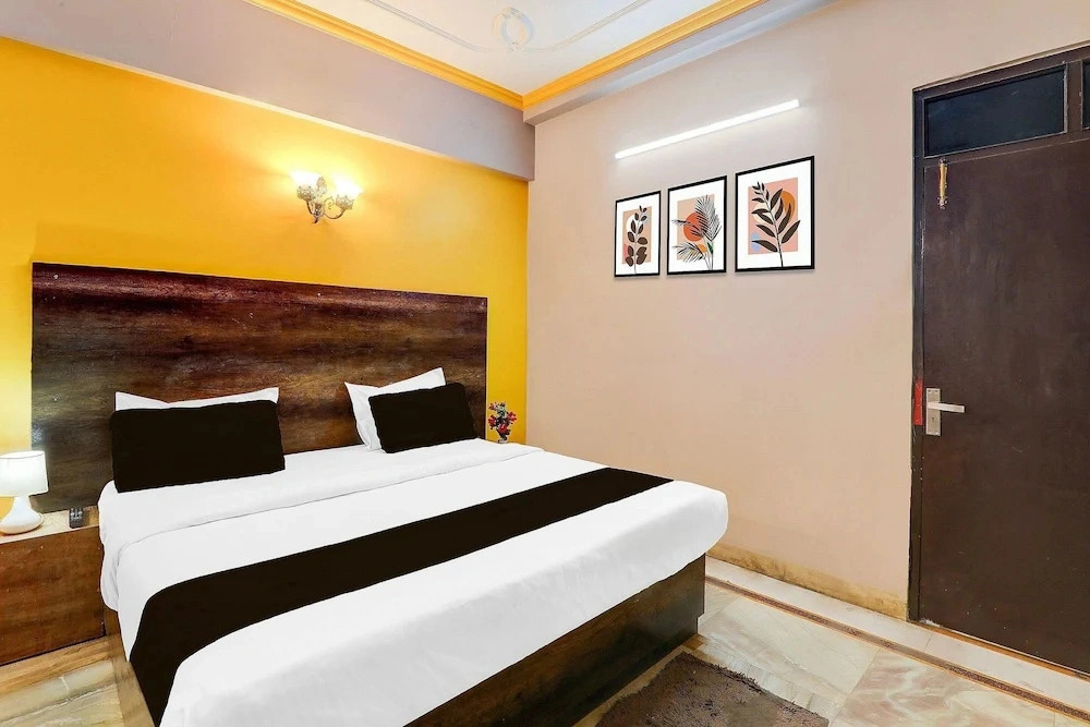 Super Deluxe Room Munshipuliya Vibrant
