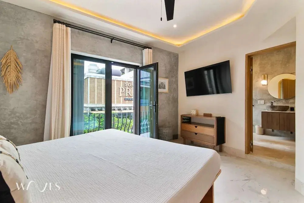 Prime 5th Ave Stay - 2BR With King Beds City Views