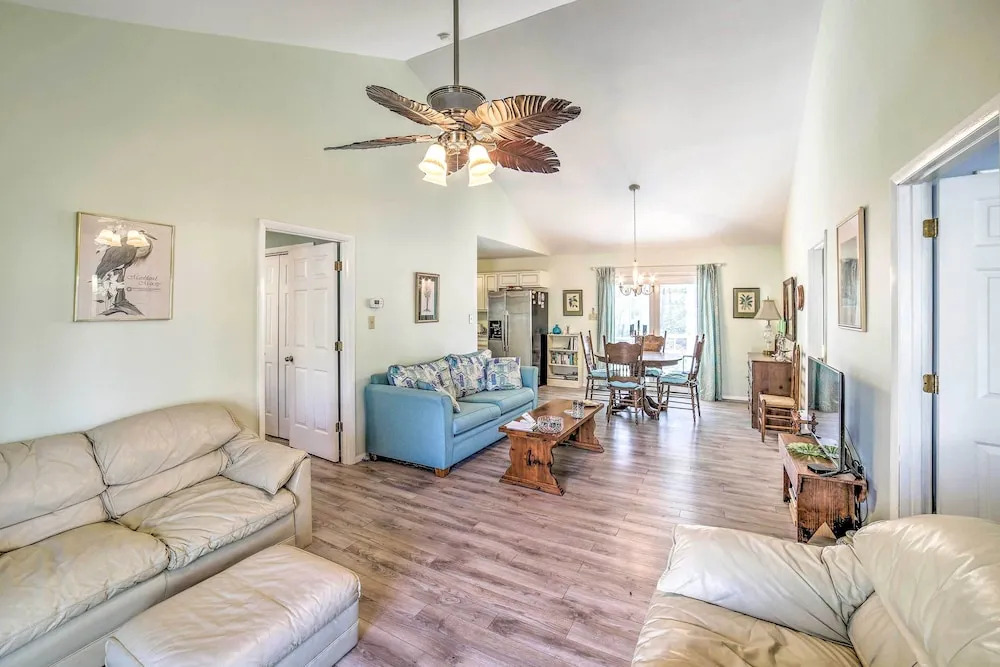Oak Island Home w/ Yard < 1 Mi to the Beach!