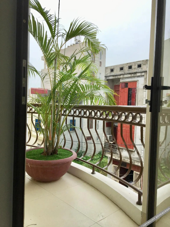 Sunshine Hotel