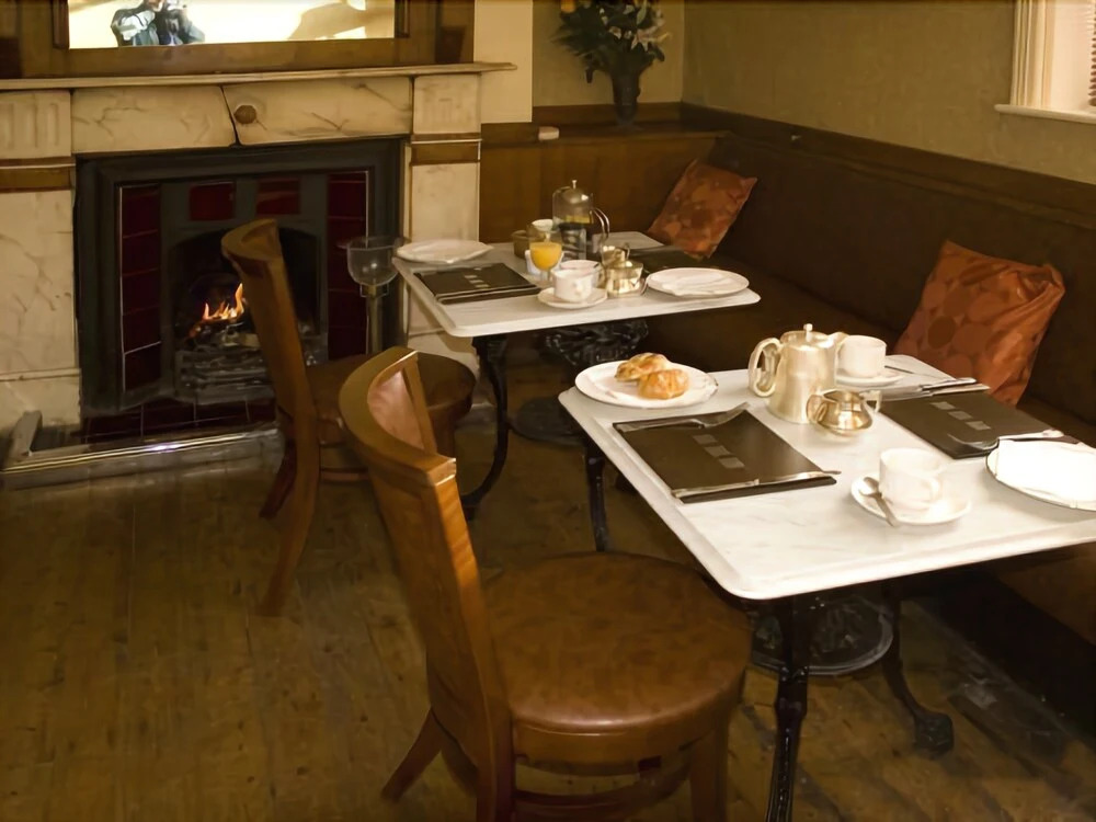 The New Beehive Inn
