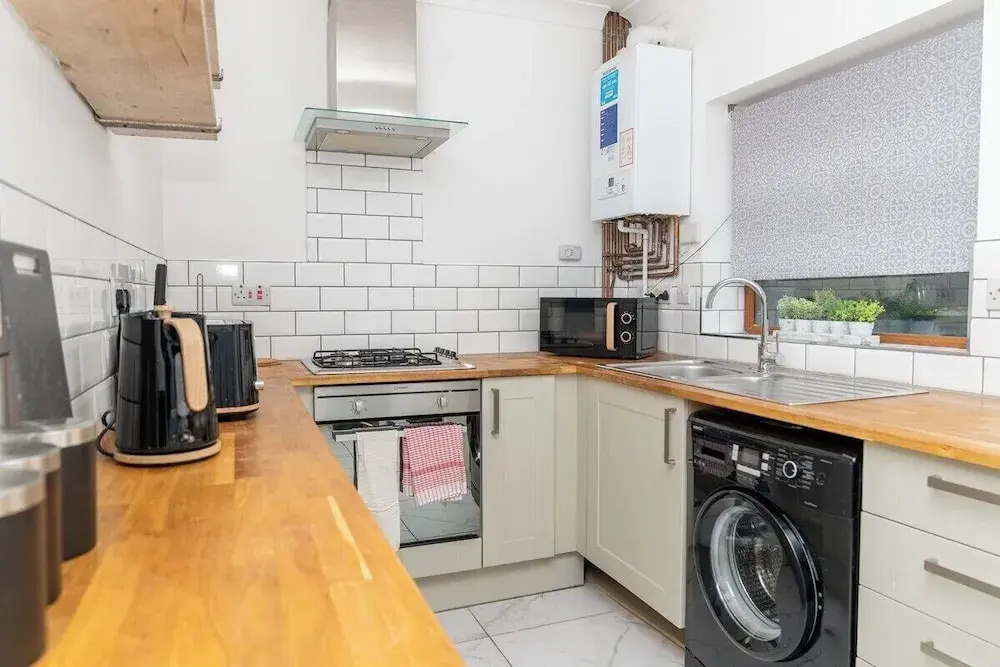 Spacious & Comfortable 2-bedroom Home