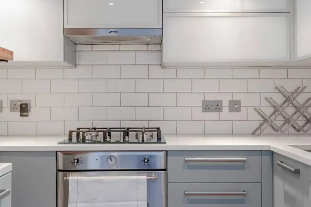 Stylish 2 Bedroom Flat With Large Garden
