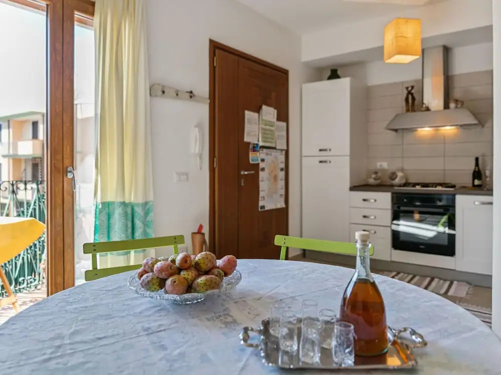 Relaxing Bosa Stay with Veranda