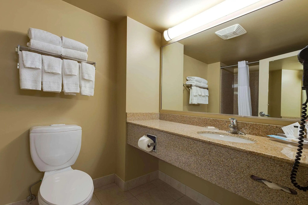 Country Inn & Suites by Radisson, Niagara Falls, ON